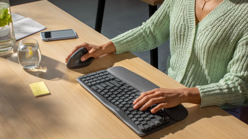 Mouse Ergonômico Sem Fio Logitech